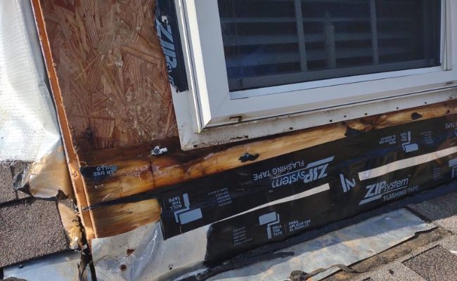 Siding Dilemma: Should You Repair It or Replace It?